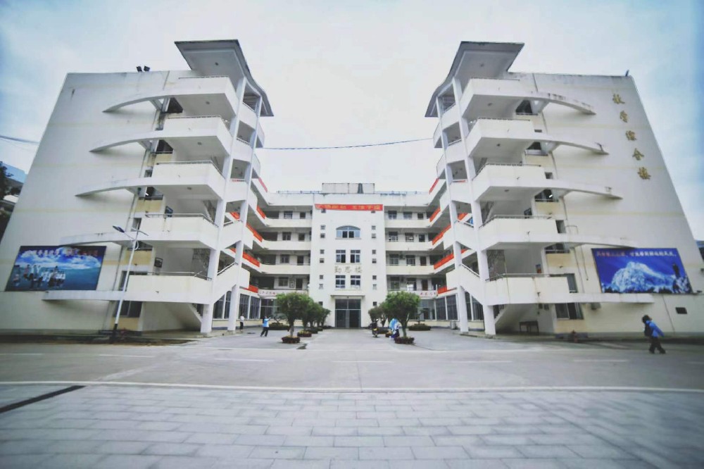 扶绥县扶绥中学:百年名校,再创辉煌